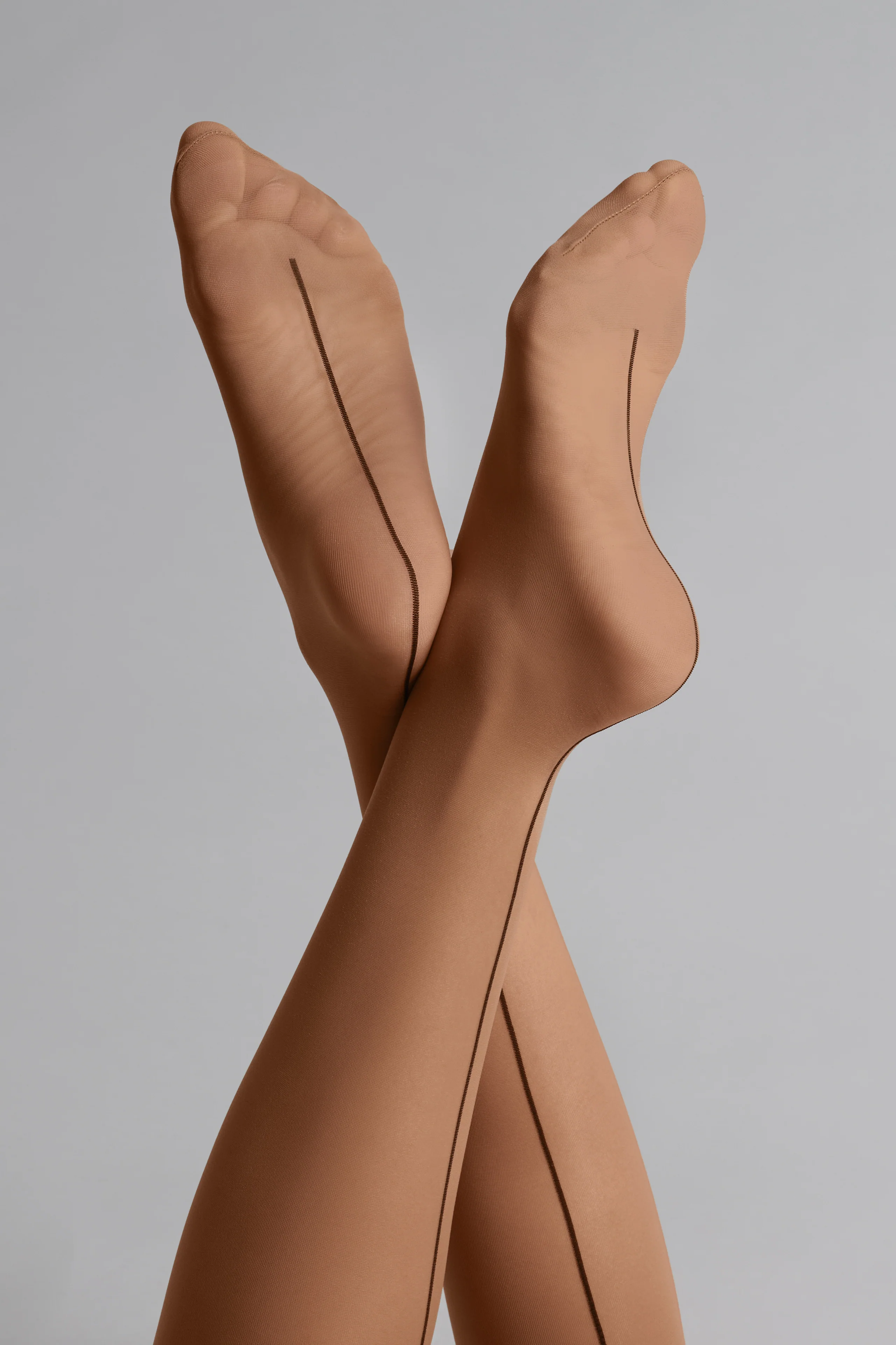 Back seam seamless tights - Signature - 20D - Sun Nude - LEGWEAR - Image 6