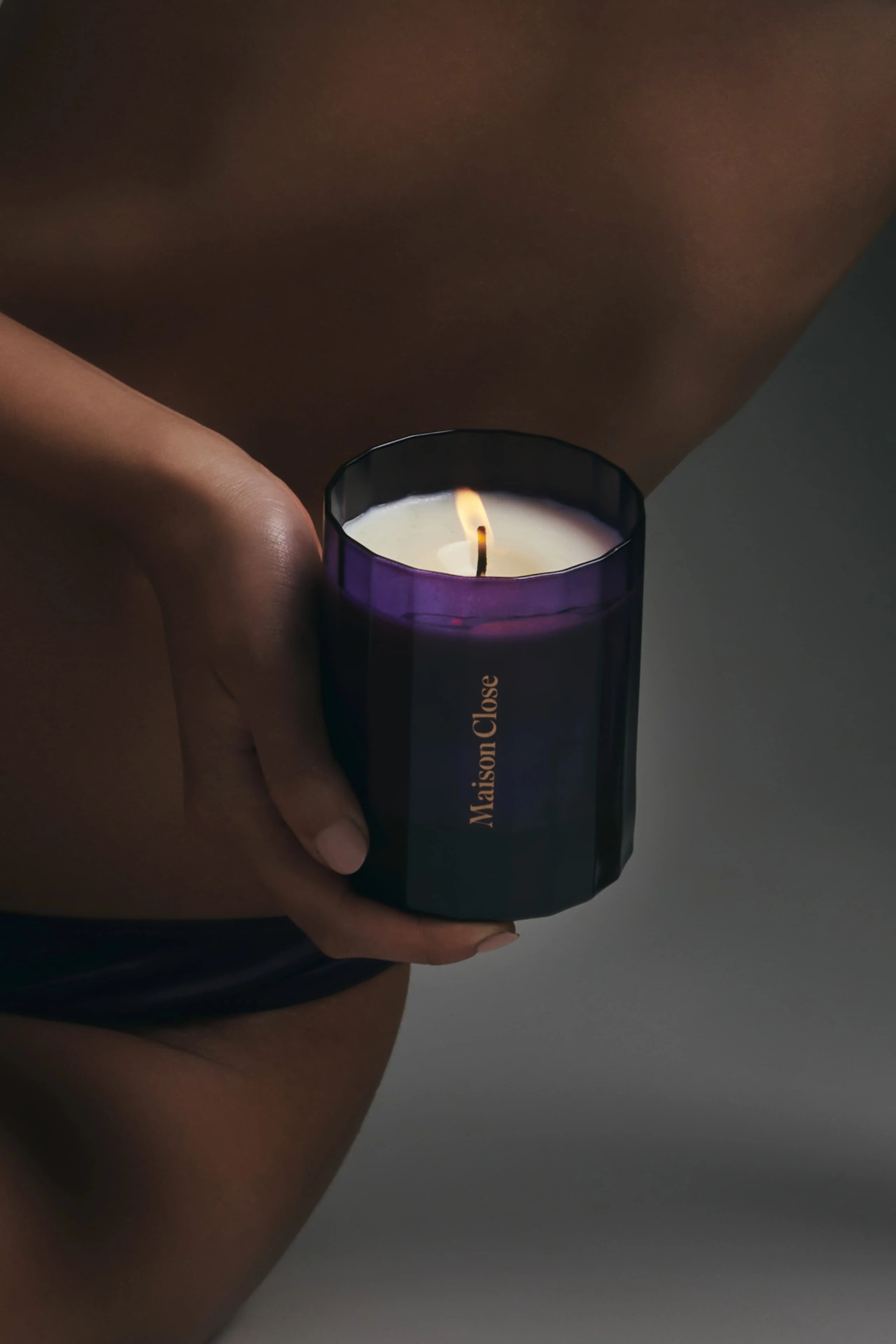Scented Candle notes of Precious Wood - Inspiration Divine - Image 4