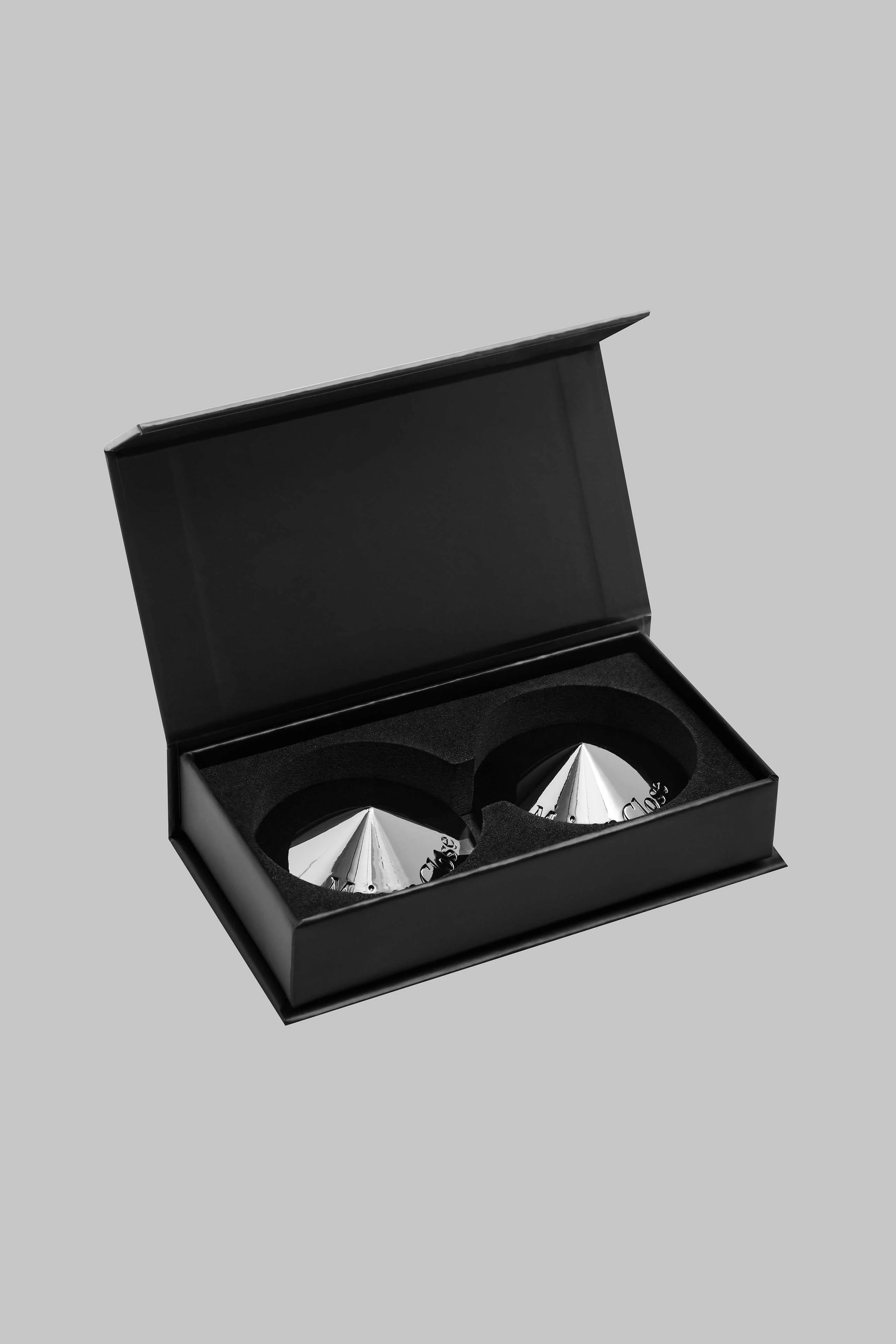 Metal nipple covers - Les Fétiches - Image 3
