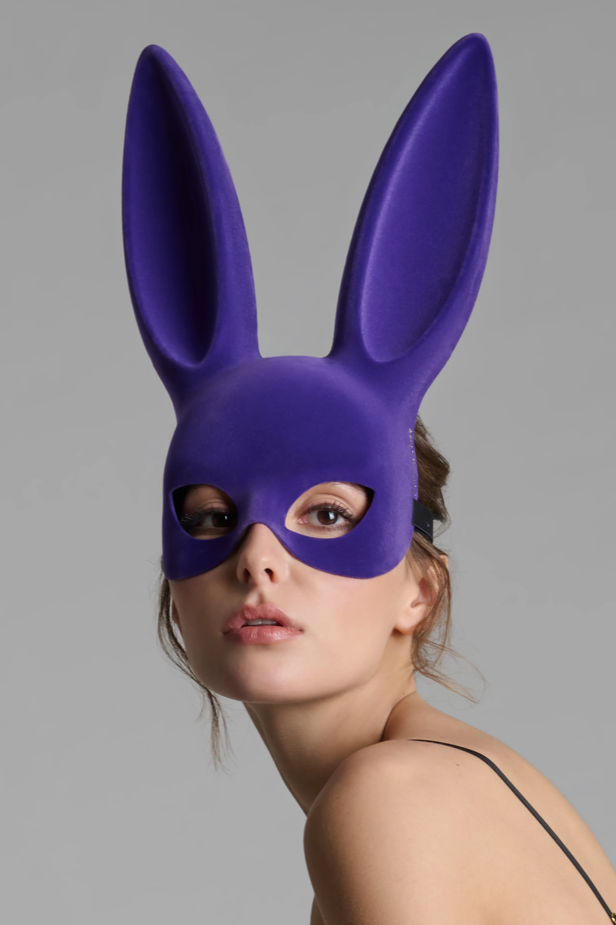 Velvet bunny mask - Les Fétiches - Image 4